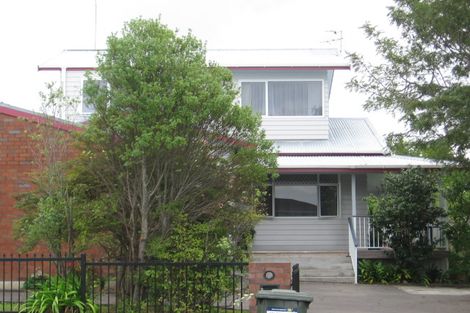 Photo of property in 46 Te Atatu Road, Te Atatu South, Auckland, 0610