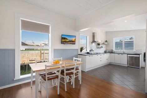 Photo of property in 42 Redwood Street, Blenheim, 7201