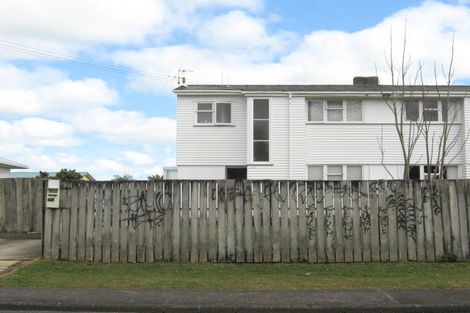 Photo of property in 17 Rollerson Street, Papakura, 2110