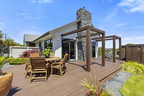 Photo of property in 438 Mangorei Road, Highlands Park, New Plymouth, 4312