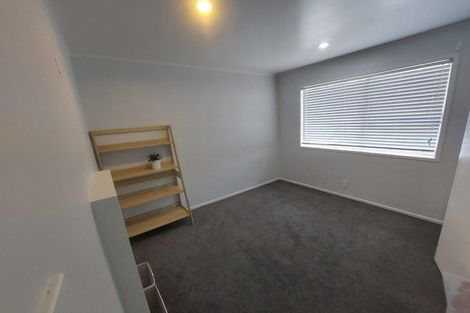 Photo of property in 1/14 Barnfield Place, Glendene, Auckland, 0602