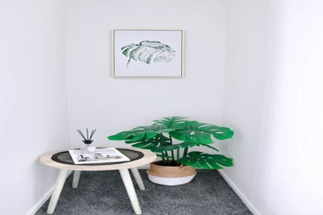 Photo of property in 27 Korokio Lane, Henderson, Auckland, 0612