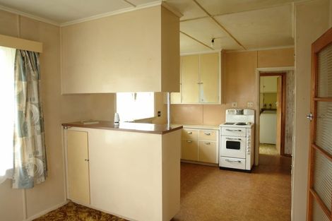 Photo of property in 28 Cambridge Street, Patea, 4520