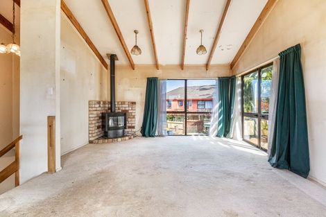 Photo of property in 1/3 Ceramco Place, Torbay, Auckland, 0630