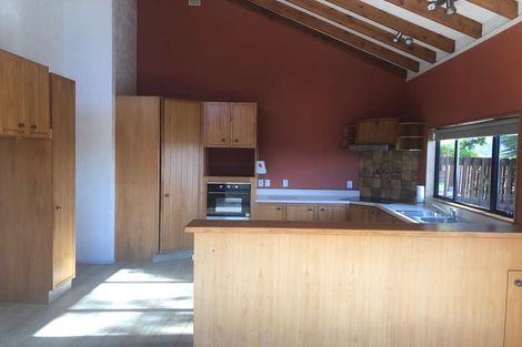 Photo of property in 43 Greenvalley Rise, Glenfield, Auckland, 0629