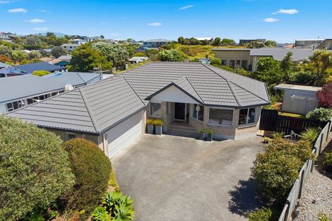 Photo of property in 10 Barrett Drive, Waikanae Beach, Waikanae, 5036