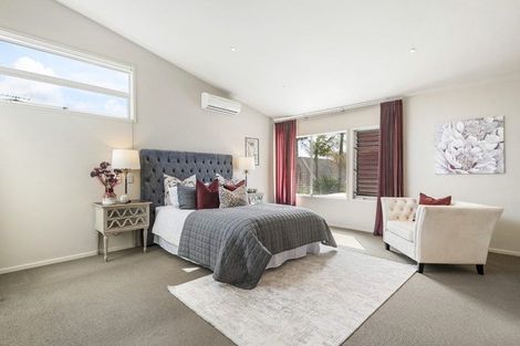 Photo of property in 19 English Oak Drive, Schnapper Rock, Auckland, 0632
