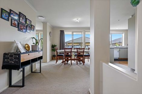 Photo of property in 6 Locksley Lane, Hamilton East, Hamilton, 3216