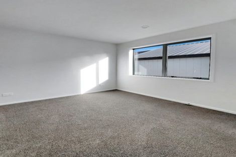 Photo of property in 34 Papai Lane, Massey, Auckland, 0614