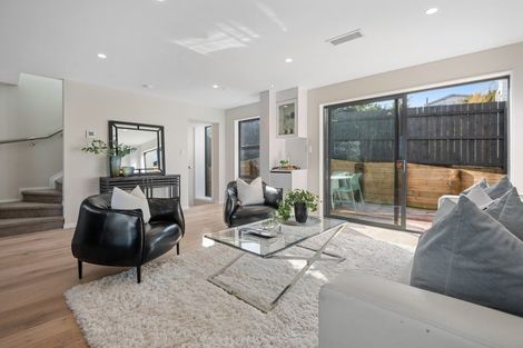 Photo of property in 4f Meadowvale Avenue, Forrest Hill, Auckland, 0620