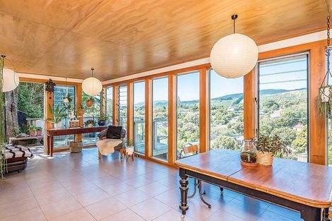 Photo of property in 15 Renown Road, Raumati South, Paraparaumu, 5032