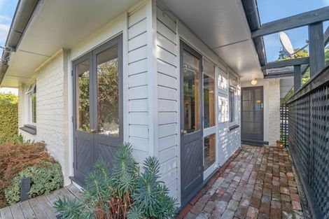 Photo of property in 1/32 Taupata Street, Redcliffs, Christchurch, 8081