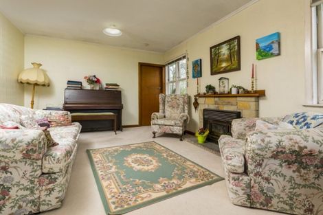 Photo of property in 11 Roband Avenue, Glenfield, Auckland, 0629