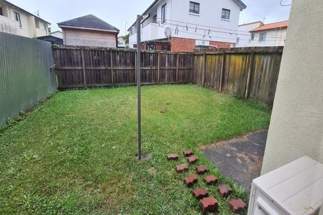 Photo of property in 3 Gina Avenue, Ranui, Auckland, 0612