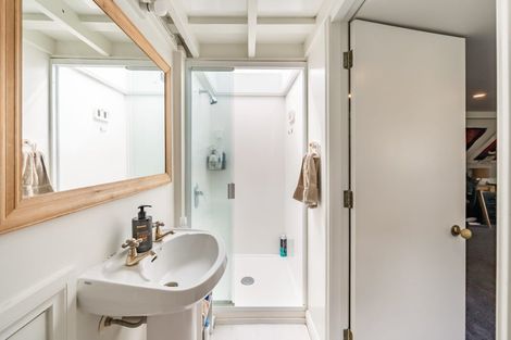 Photo of property in 330 Tinakori Road, Thorndon, Wellington, 6011