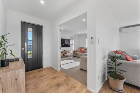 Photo of property in 31 Atutahi Street, Hurdon, New Plymouth, 4310