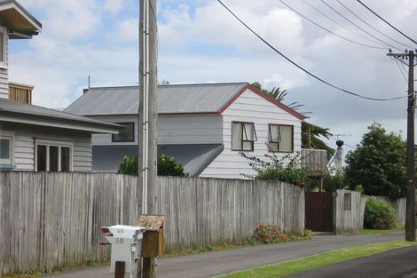 Photo of property in 1/52 Rambler Crescent, Beach Haven, Auckland, 0626