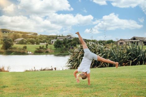 Photo of property in 32 Robert Hastie Drive, Mangawhai, 0573