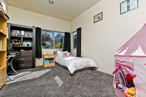 Photo of property in 22 The Close, Greenhithe, Auckland, 0632