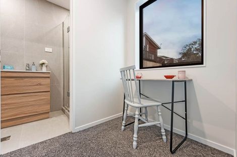 Photo of property in 4202e Great North Road, Glendene, Auckland, 0602