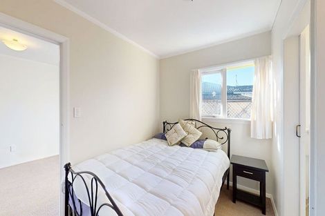 Photo of property in 3-5 Knoll Street, Island Bay, Wellington, 6023