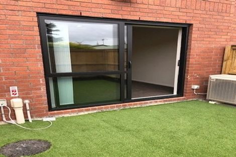 Photo of property in 2/9 Marlene Avenue, Te Atatu South, Auckland, 0610