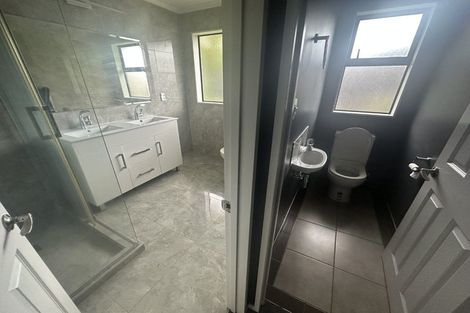 Photo of property in 19 Breon Place, Flat Bush, Auckland, 2016