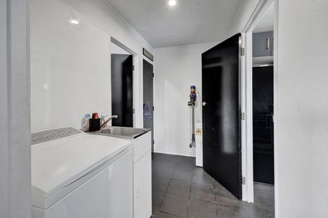 Photo of property in 52 Murray Avenue, Hawera, 4610