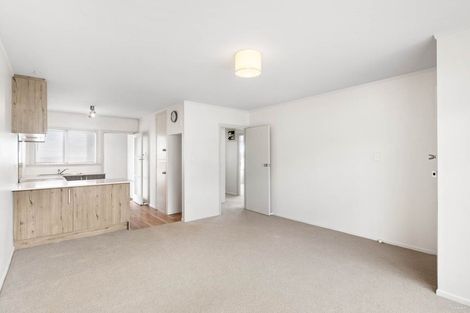 Photo of property in 1/40 Rosebank Road, Avondale, Auckland, 1026