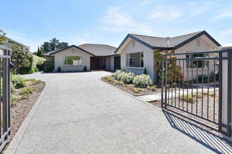 Photo of property in 142 Lake Terrace Road, Burwood, Christchurch, 8061