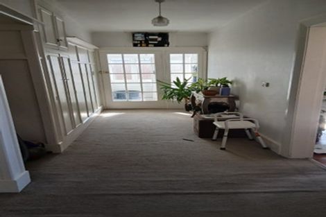 Photo of property in 2/12 Hewitts Road, Merivale, Christchurch, 8014