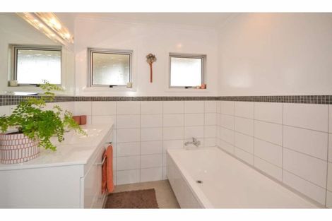 Photo of property in 22 Riverview Road, Kerikeri, 0230