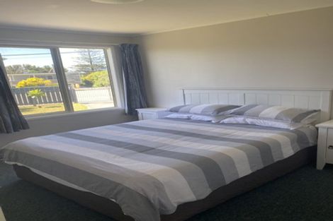 Photo of property in 53 William Street, Waikanae Beach, Waikanae, 5036