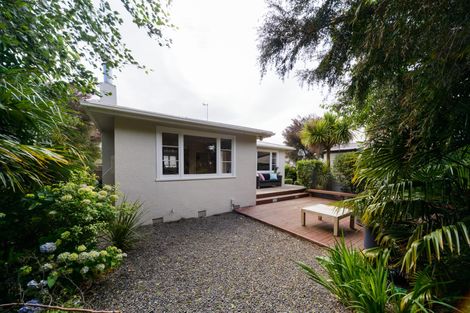 Photo of property in 2 Ascot Street, Hokowhitu, Palmerston North, 4410
