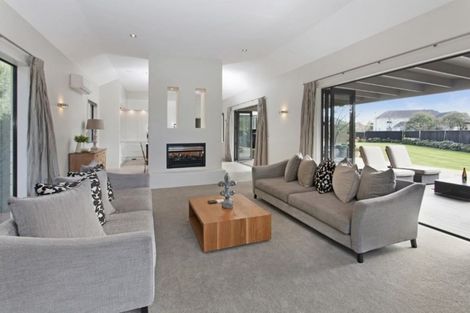 Photo of property in 17 Taunton Green, Papanui, Christchurch, 8052