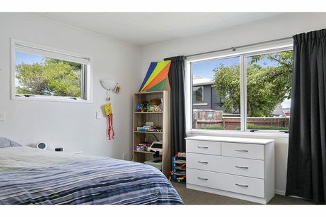 Photo of property in 35 Otupai Street, Two Mile Bay, Taupo, 3330