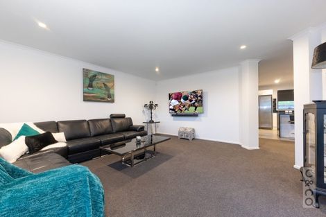 Photo of property in 104 Solan Drive, Waimauku, 0812