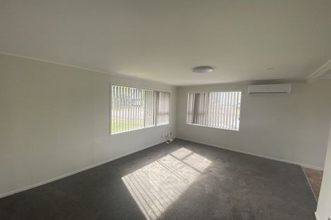 Photo of property in 8a Quintal Place, Papatoetoe, Auckland, 2025