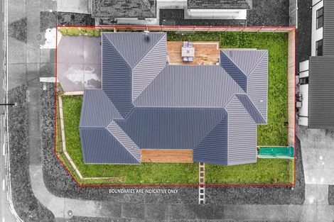 Photo of property in 2 Poutawa Lane, Clarks Beach, 2122