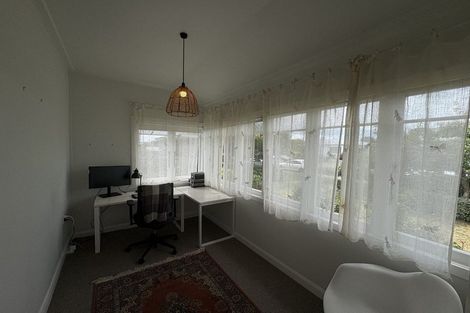 Photo of property in 111 Duchess Crescent, Mayfair, Hastings, 4122