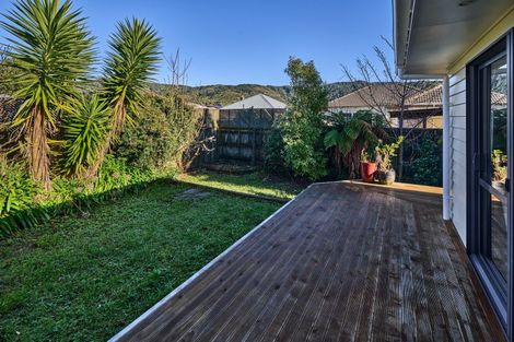 Photo of property in 1a Peel Place, Wainuiomata, Lower Hutt, 5014