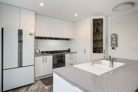 Photo of property in 17 Pimelea Street, Papamoa Beach, Papamoa, 3118