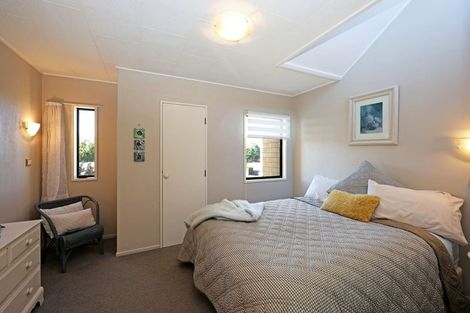 Photo of property in 11 Leven Street, South Hill, Oamaru, 9400