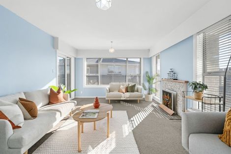 Photo of property in 63 Denise Crescent, Hornby, Christchurch, 8042