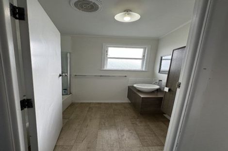 Photo of property in 7 Rondorlyn Place, Manurewa, Auckland, 2102