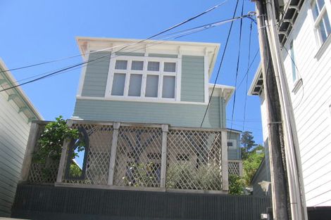 Photo of property in 5b Hay Street, Oriental Bay, Wellington, 6011