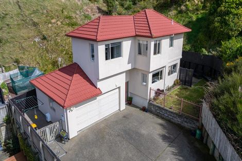 Photo of property in 50 Erlestoke Crescent, Churton Park, Wellington, 6037