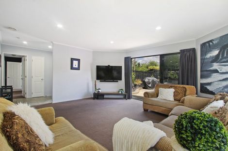 Photo of property in 33a Makora Road, Massey, Auckland, 0614