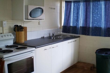 Photo of property in 1/3 Tralee Place, Hillcrest, Hamilton, 3216