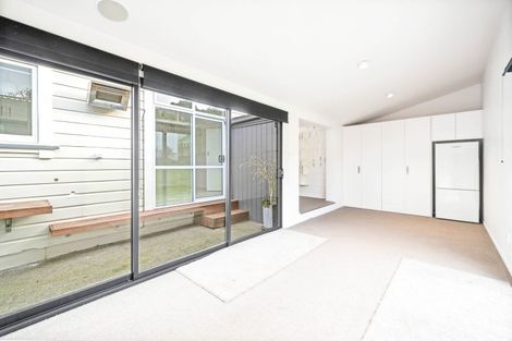 Photo of property in 17 Rotherham Terrace, Miramar, Wellington, 6022